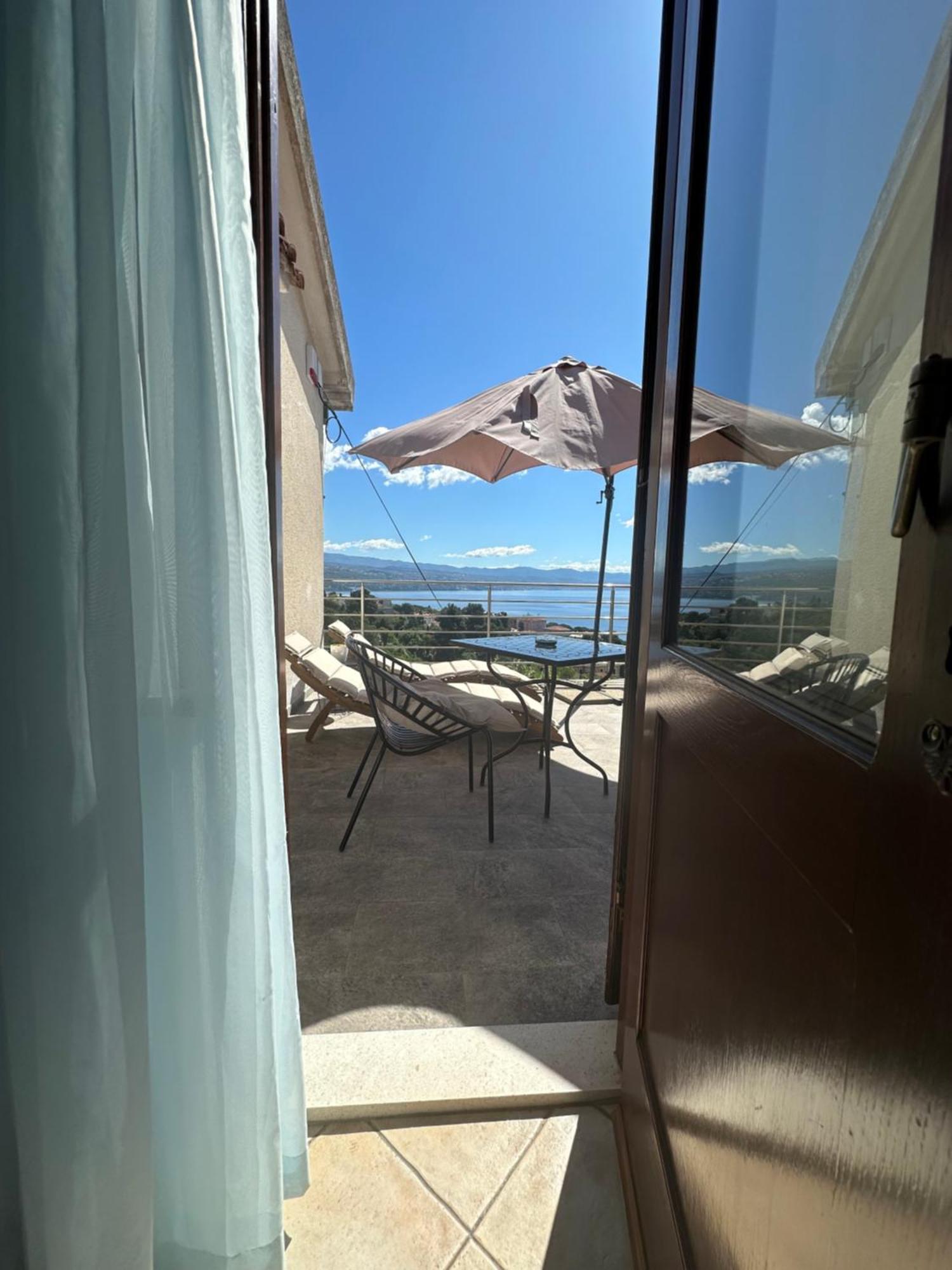 Vacation Home Lucija Slatina  Extérieur photo